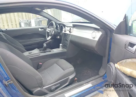 2007 Ford Mustang V6 Deluxe/V6 Premium z USA, uszkodzony, nr VIN 1ZVFT80N975270219